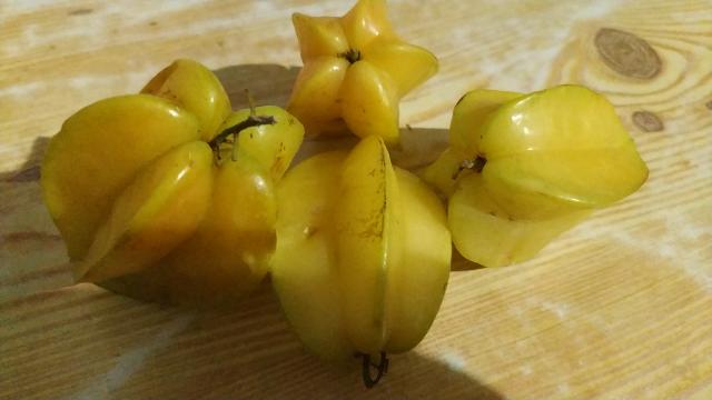 Read more about the article Carambola fruit/star fruit, health benefits, And risk